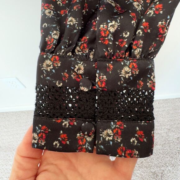 INTERMIX Women’s 8 Black Floral Silk Mock Neck Long Sleeve Lace Insert Blouse 8 - Picture 3 of 5